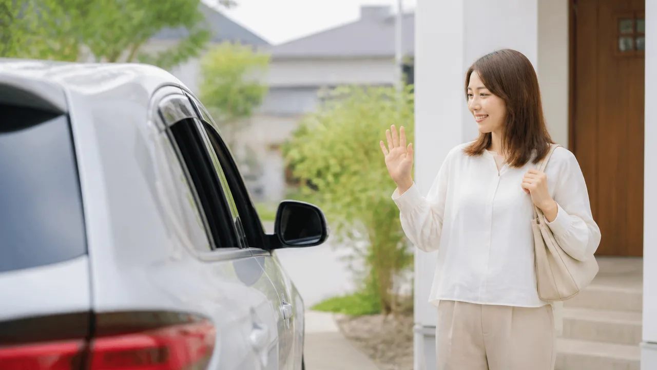 「送迎」は送るだけでも使える？意味の違いと場面別の言い換え