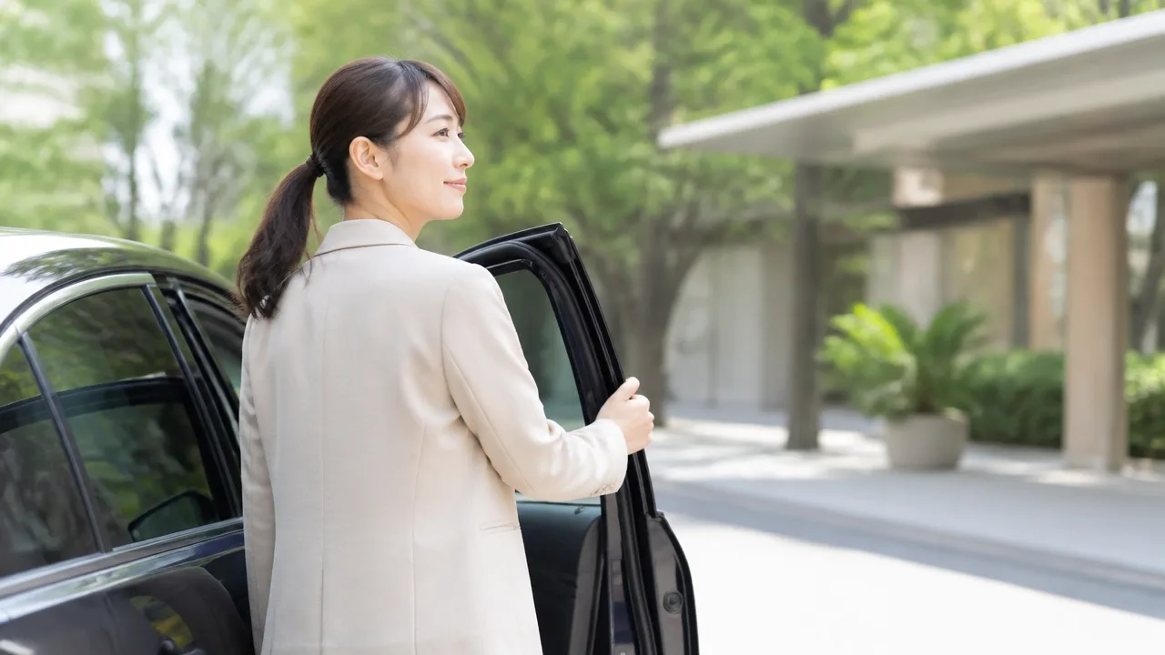 「送迎」は送るだけでも使える？意味の違いと場面別の言い換え
