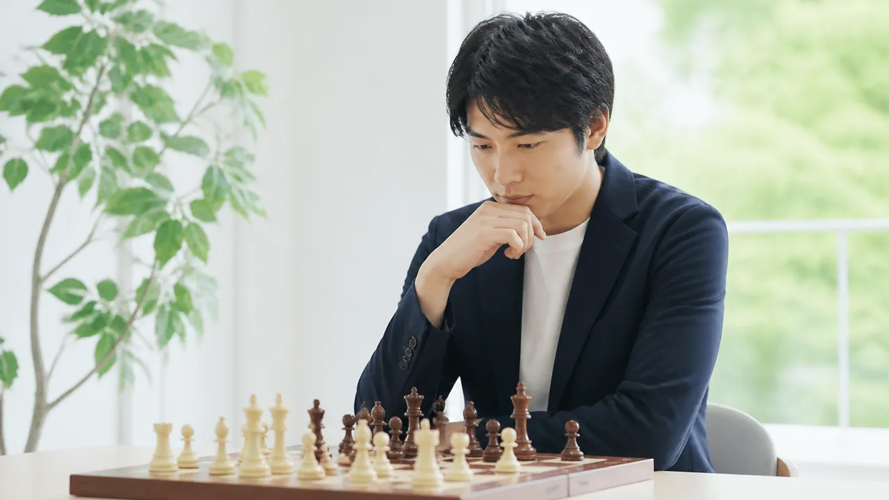 虚々実々と腹の探り合いの違いとは？意味と使い分けをわかりやすく解説